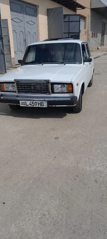 Vaz 07 sotiladi 2007yil