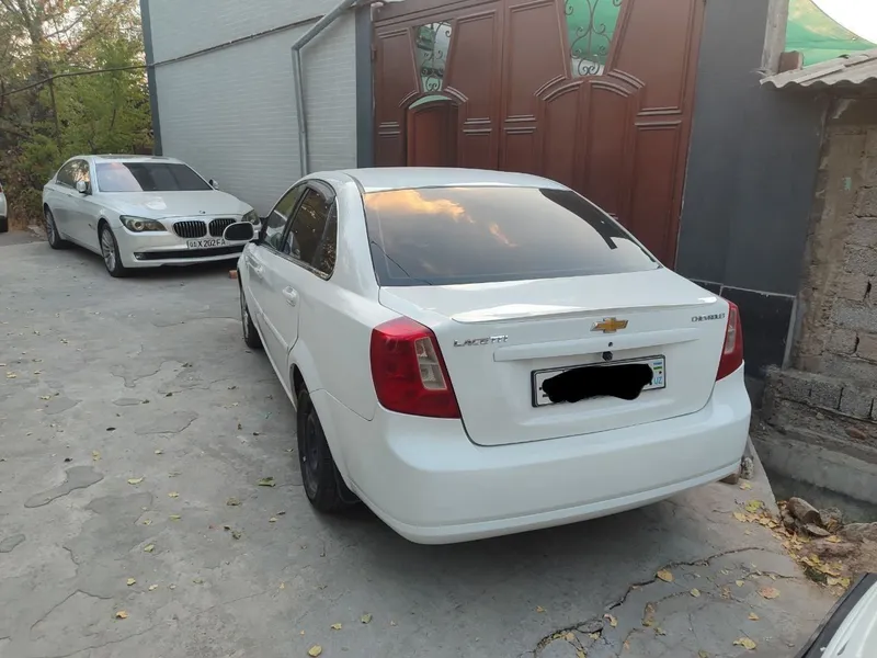 Lasetti 1.8 mexanika mator chotki xadavoy yangi qilingan manitor mers
