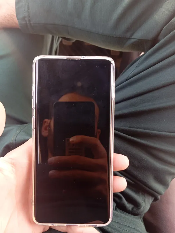 Samsung Galaxy S10+ — фото 2