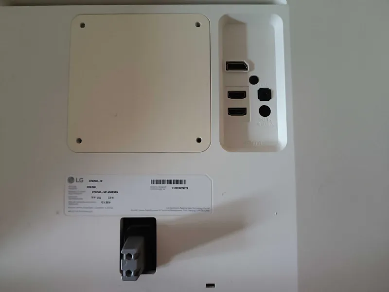 Монитор LG 27" 27UL500-W Сломан экран 3
