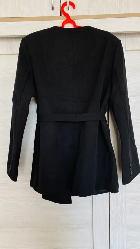 Kimono uslubidagi qora ayollar kostyumi 2