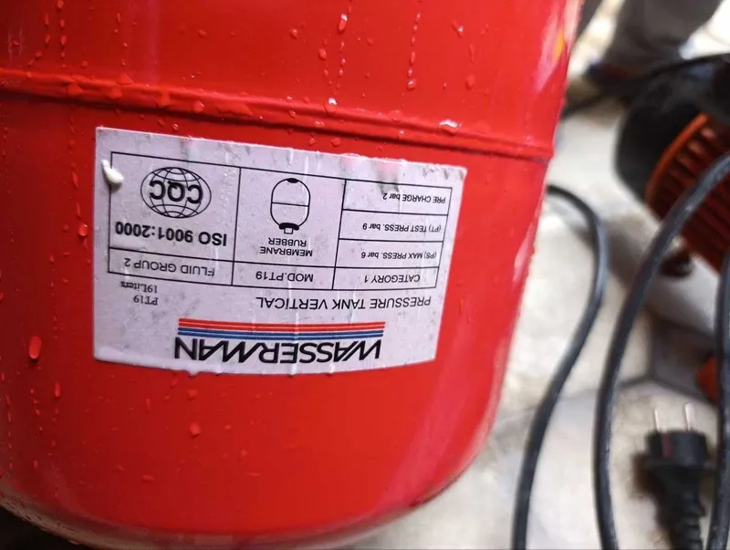 Suv nasosi komplekt sotiladi 1300W + avtomatika + 19L bak — фото 4