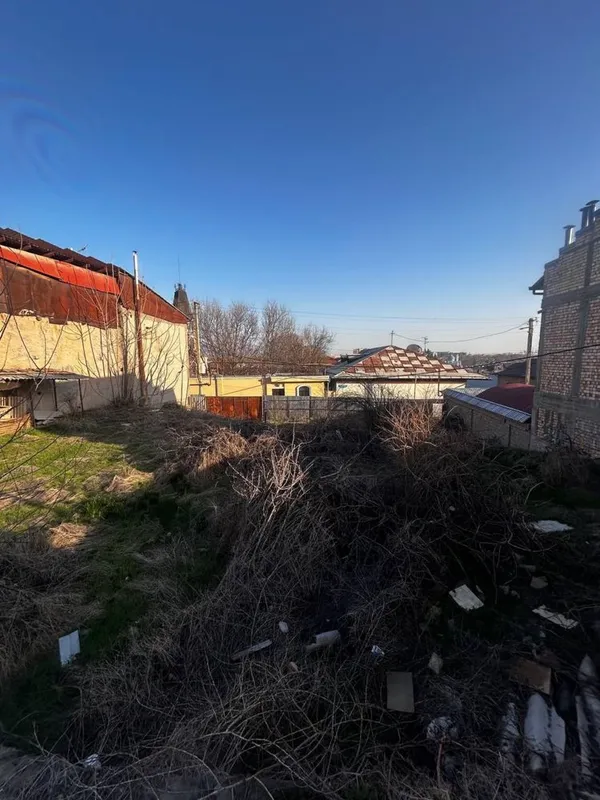 Участок 8,30 сот. ул.Турон ! Мирзо Улугбек район! Фасад 20 м — фото 1