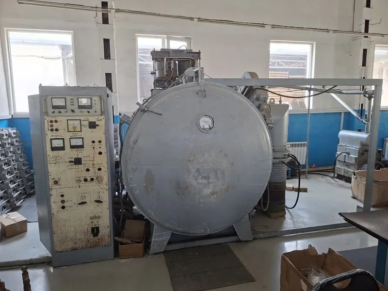 Продаётся Вакуумная установка УВМ-15А