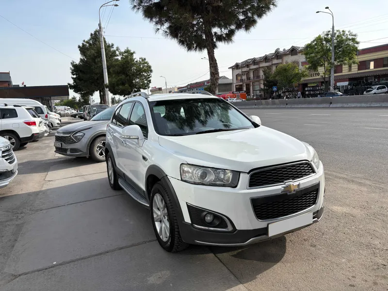 Oq Chevrolet Captiva yo‘ltanlamasi sotiladi 3 Oq Chevrolet Captiva yo‘ltanlamasi sotiladi 3