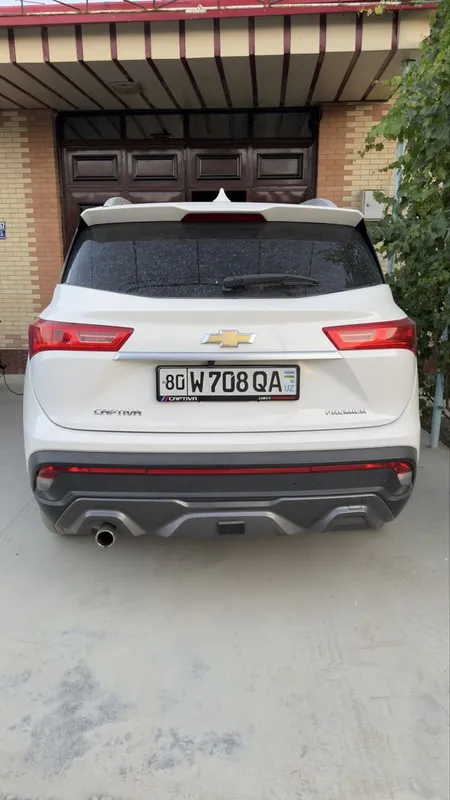 Chevrolet captiva 5 sotiladi