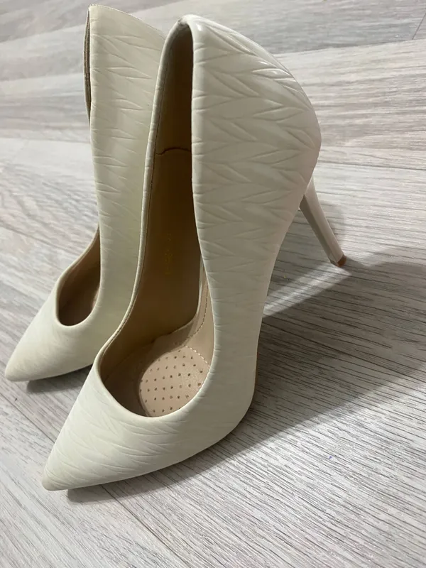 oq tufli 10sm poshnali 37 razmerli qizlar uchun 3