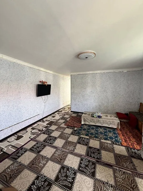 В городе Гулистан продаётся дом, в 1-м массиве, 2-этажный. 5 В городе Гулистан продаётся дом, в 1-м массиве, 2-этажный. 5