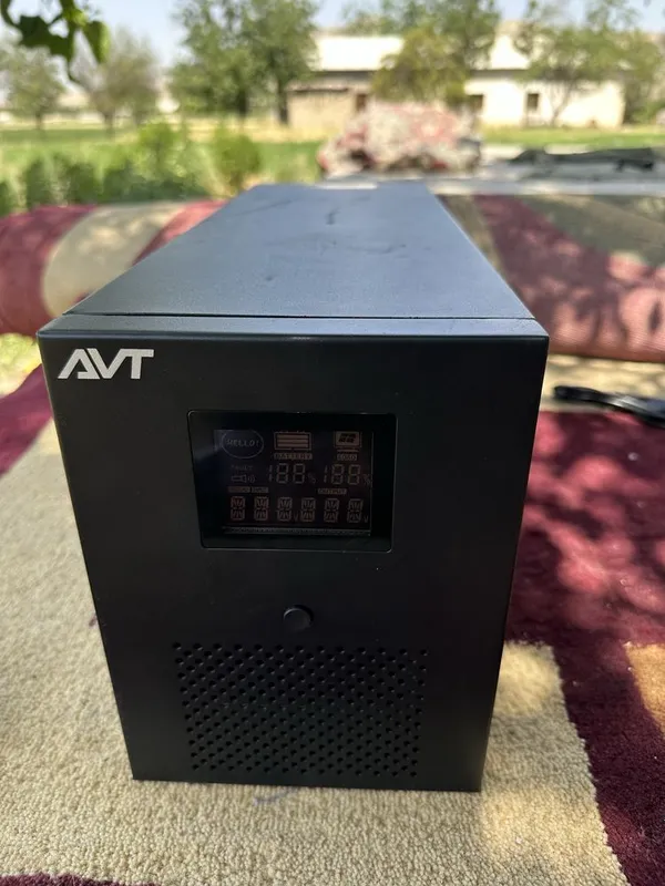 Ups AVT 3000w uninterruptible
