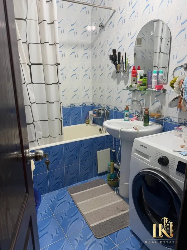 Yangi qurilishdagi keng 3 xonali kvartira sotiladi 9