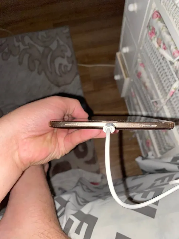 Продам планшет Glaxi Tab 3 3 Продам планшет Glaxi Tab 3 3