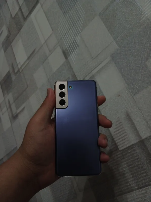 Samsung S21 5G продаётся 2