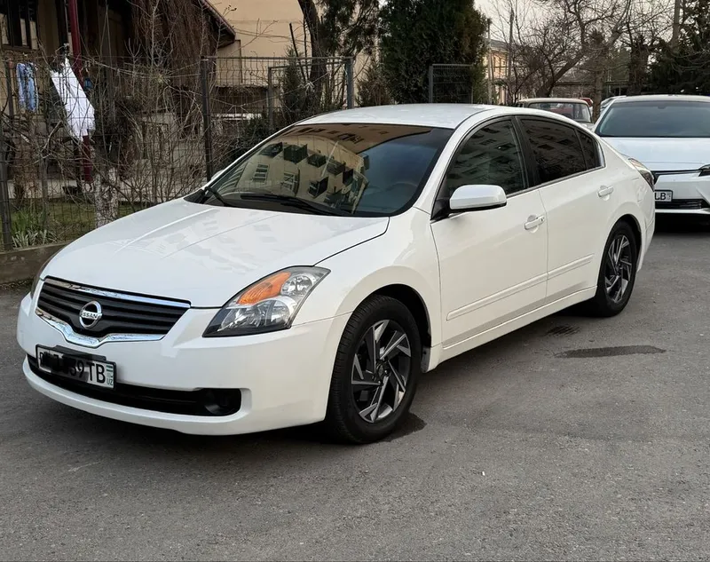 Nissan Altima rodnoy ideal — фото 2