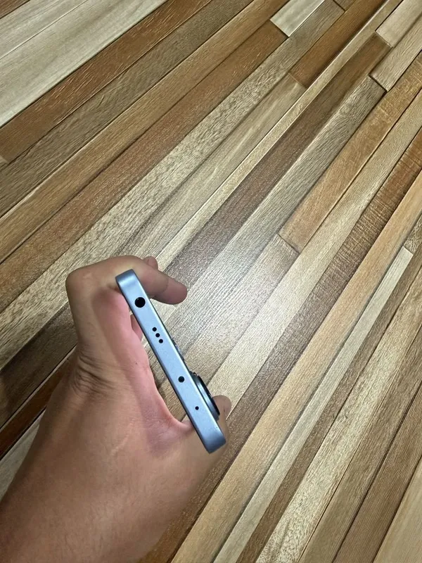 Redmi not 13 kók rang holati yaxshi ekrani orginal 3 Redmi not 13 kók rang holati yaxshi ekrani orginal 3