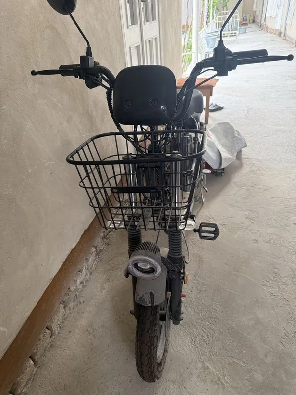 Veloskuter yangi holatda turipti kelishtirib beraman