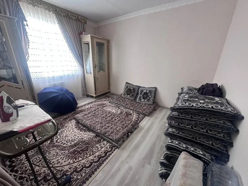 Dom srocna sotiladi narxi yana tuwdi 3