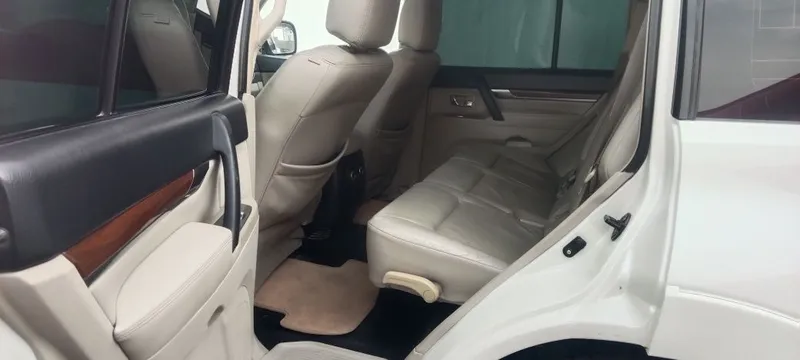 Mitsubishi Pajero IV (с системой Super Select 4WD-II). — фото 5