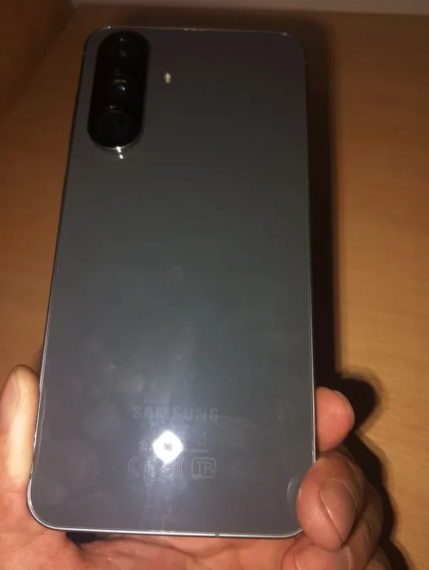 Samsung A56 5G 8/128 xotira Karobka dokument tel ochilmagan zoʻr tel — фото 4