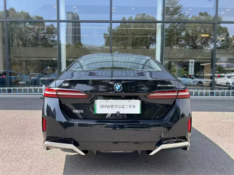 BMW i5 40L M-Soprt 2025 yil — фото 5