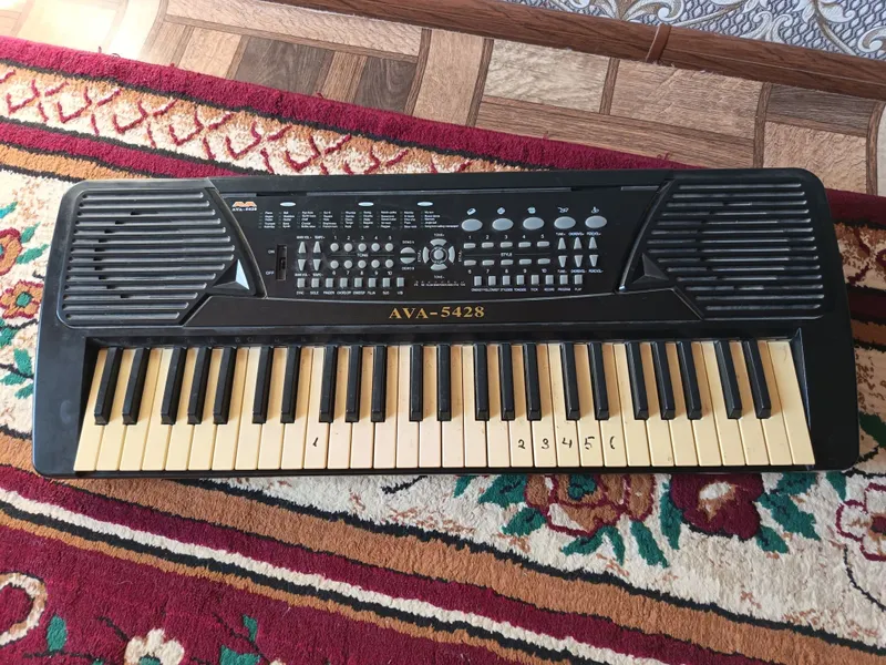 Pianina sotiladi!