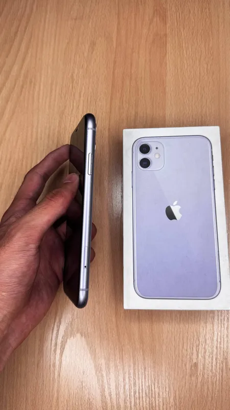 iPhone 11 3
