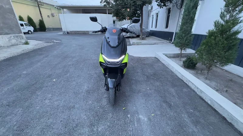 Yadea gs70  sport scooter 2026battery lithium Km70 — фото 2