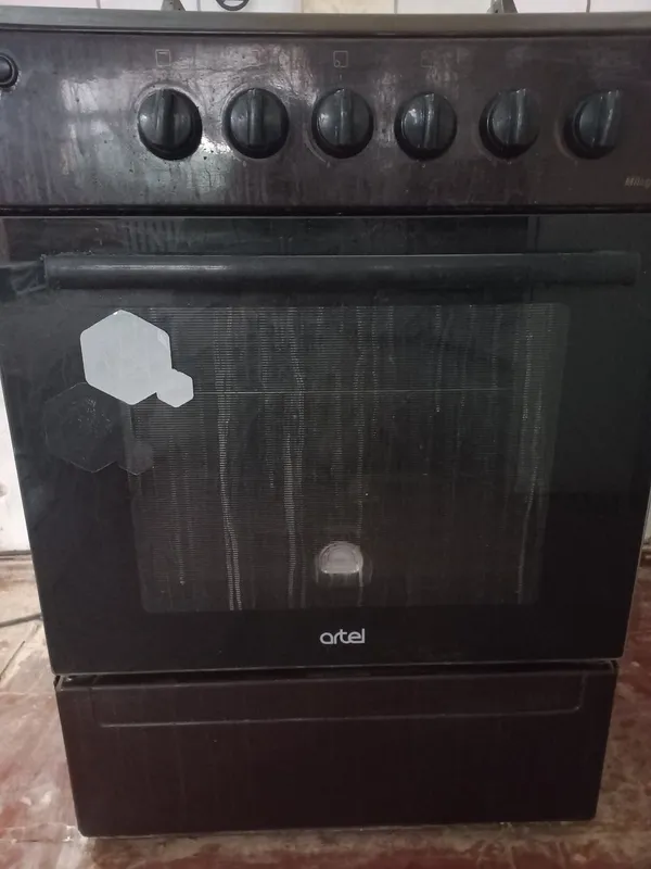 Gaz plita Artel sotiladi