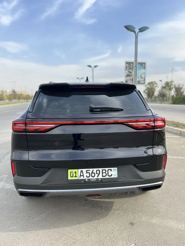 Dongfeng Aeolus Huge Hybrid 2 Dongfeng Aeolus Huge Hybrid 2