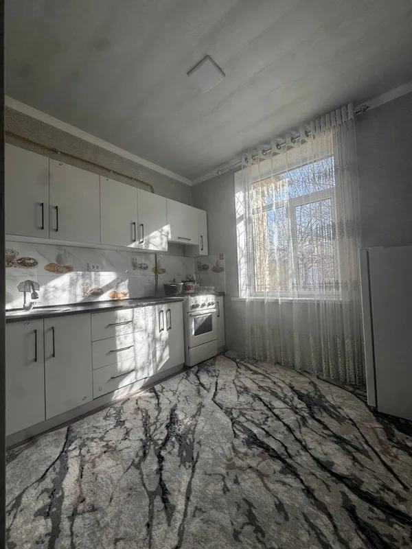 1 ком 2 этаж 44 м2 навои! — фото 1