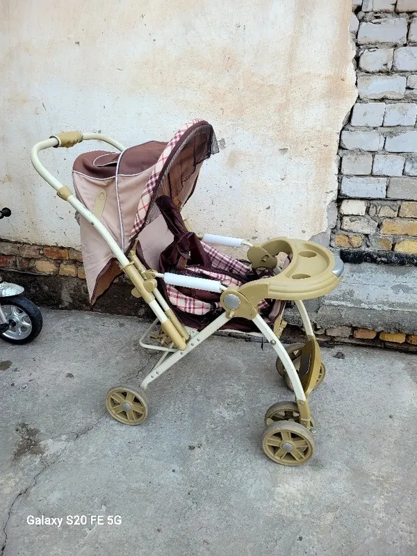 Продается детский Каляска 2 Продается детский Каляска 2