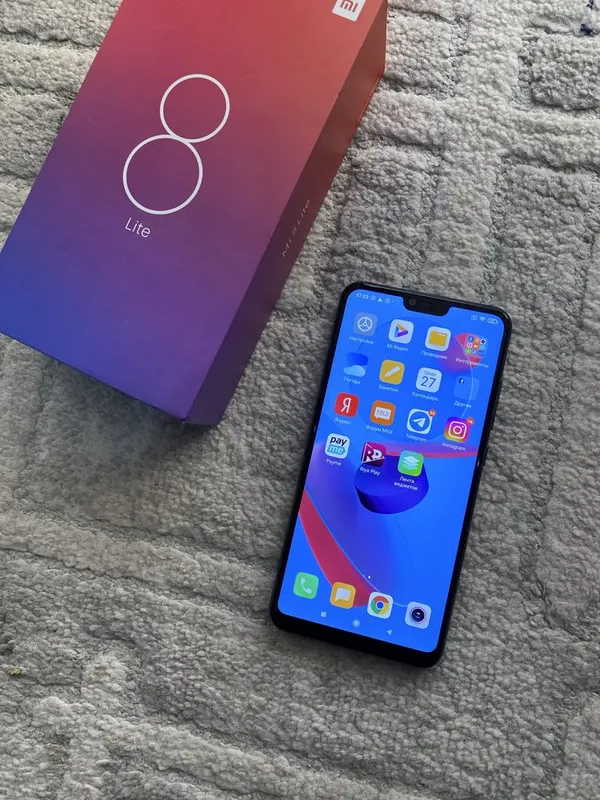 Mi 8 layt 64gb sotladi