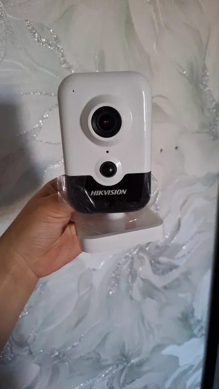 Сетевая камера HIKVISION 1