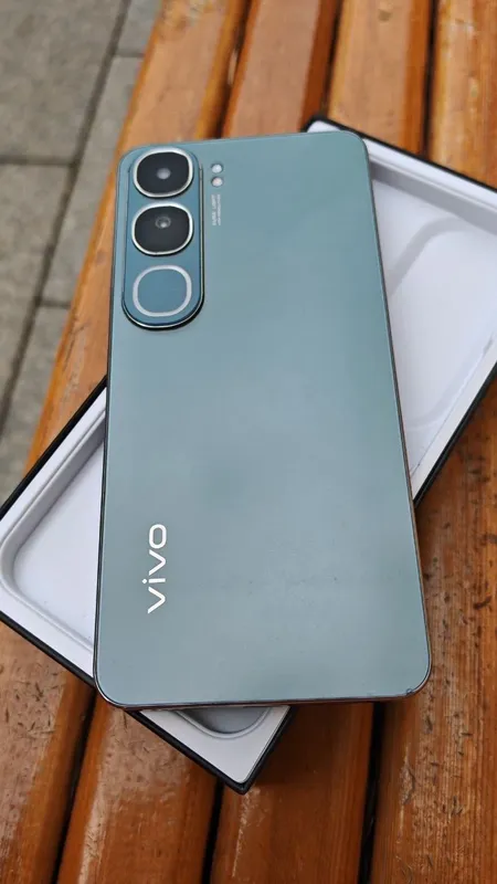 Vivo V 40 lite 8/128