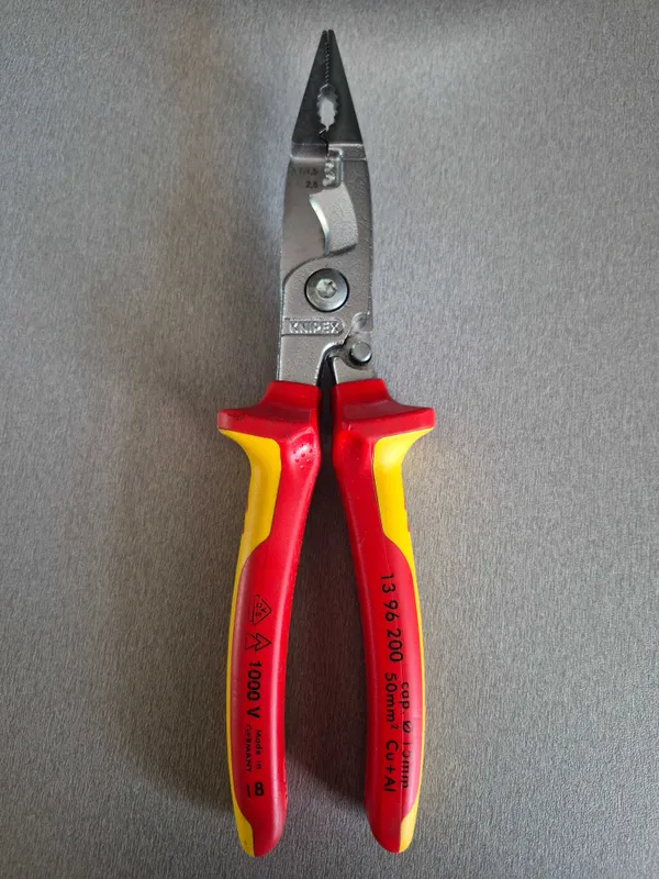 Мультитул KNIPEX электромонтажный 1 Мультитул KNIPEX электромонтажный 1