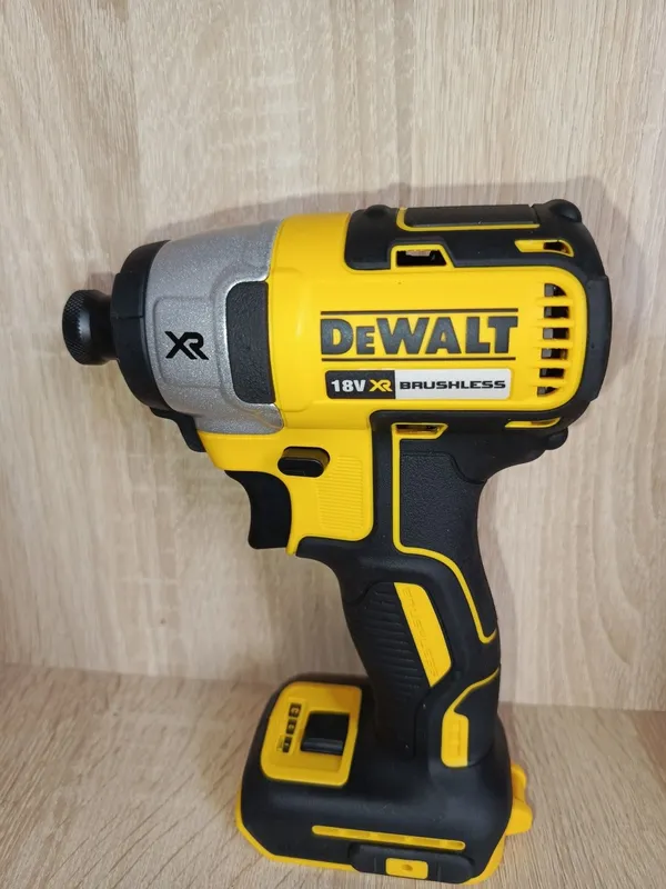 DeWalt винтоверт 1 DeWalt винтоверт 1