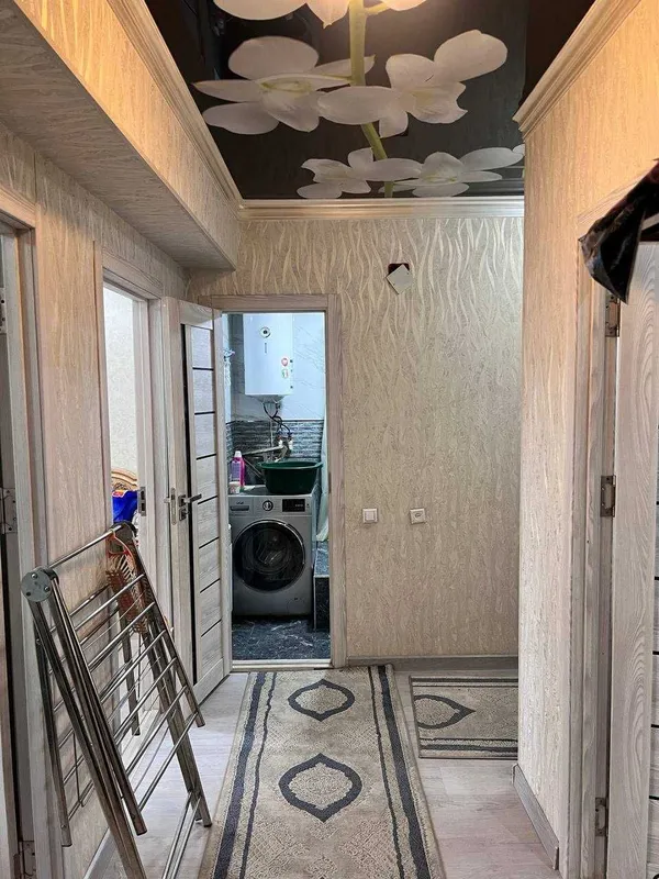 Uy ijaraga 6 mikrorayon lg magazin orqasida — фото 1