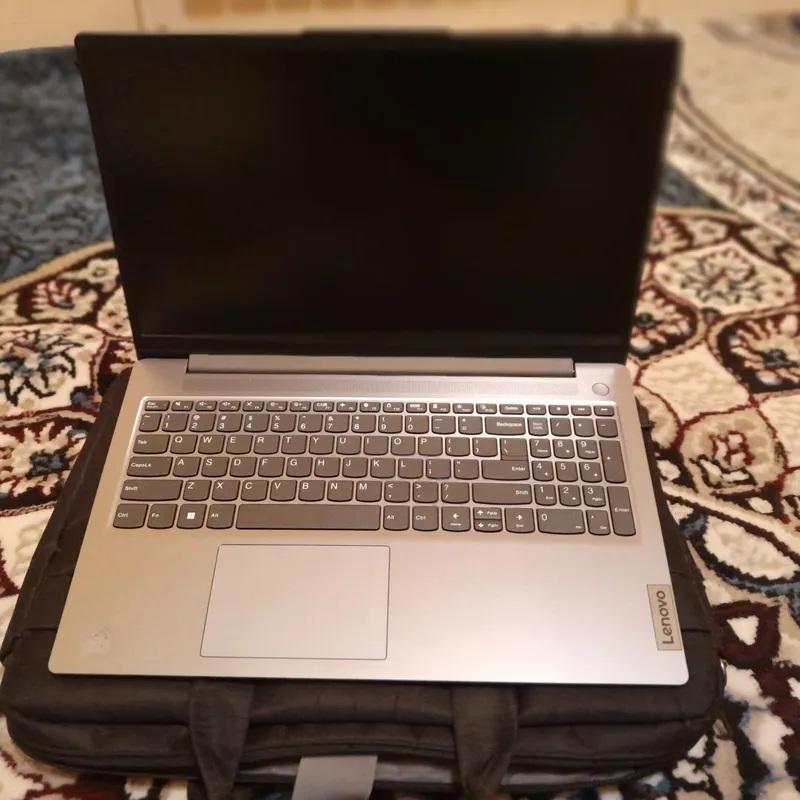 Noutbook Lenovo 4/128 4