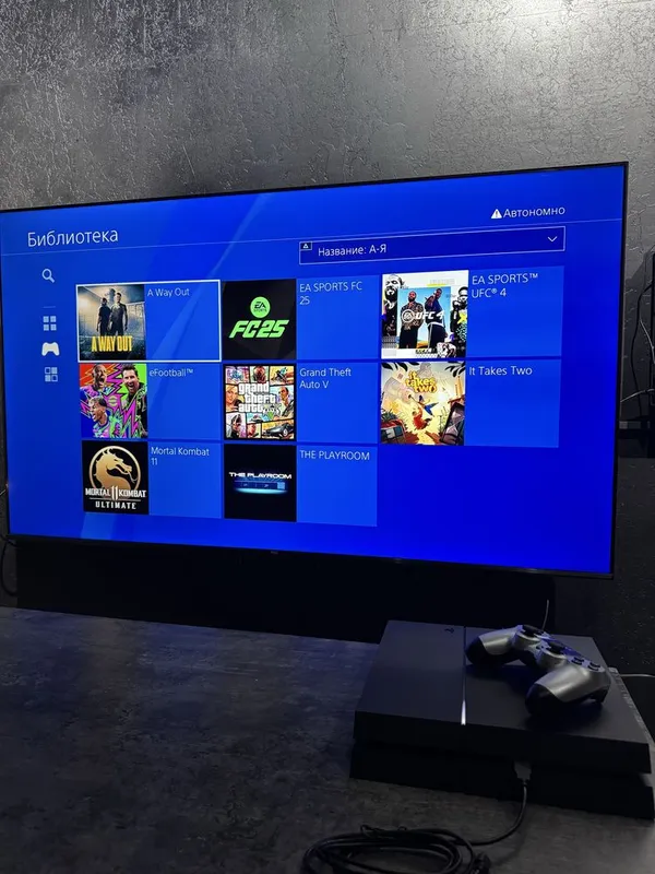 PlayStation 4Fat с играми в отличном состоянии!!