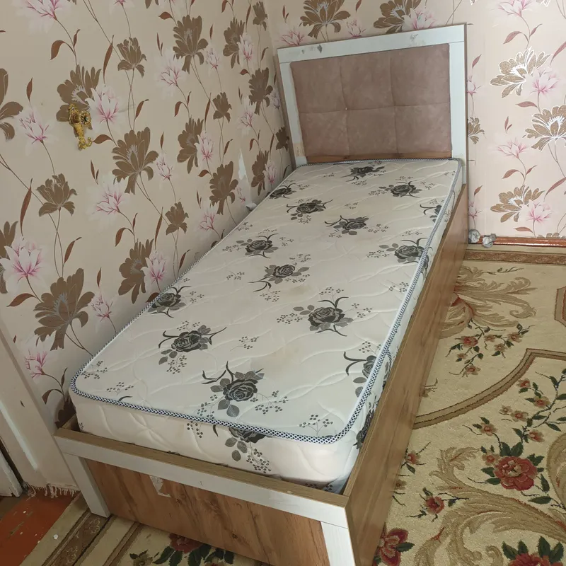 Продаётся кровать, состояние хорошее 5