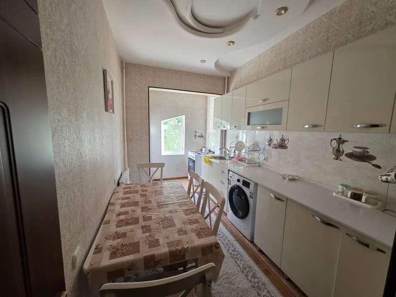 Продаётся 3-комнатная квартира с французской планировкой у метро Гафура Гуляма 3