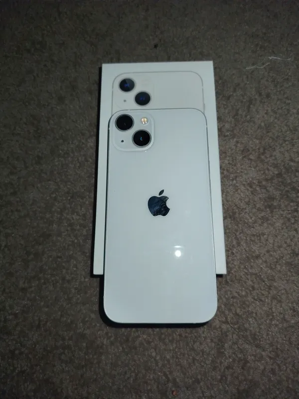 IPhone 13 sotaman 6