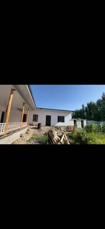Продаю участок с двором