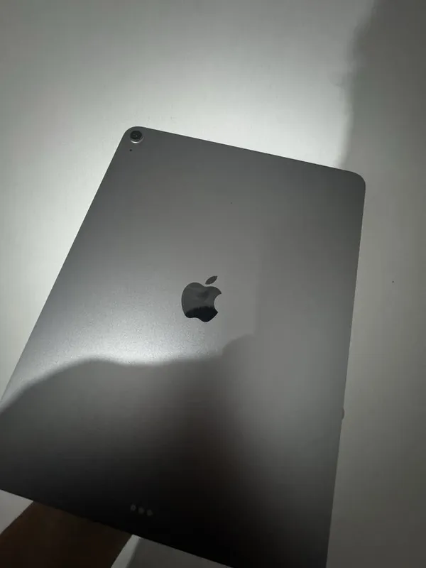 Продам iPad Air (13) M3 (2025) — фото 1 Продам iPad Air (13) M3 (2025) — фото 1