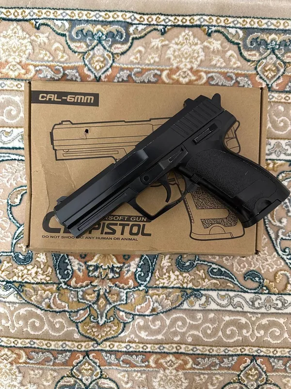 Metal pistolet 3