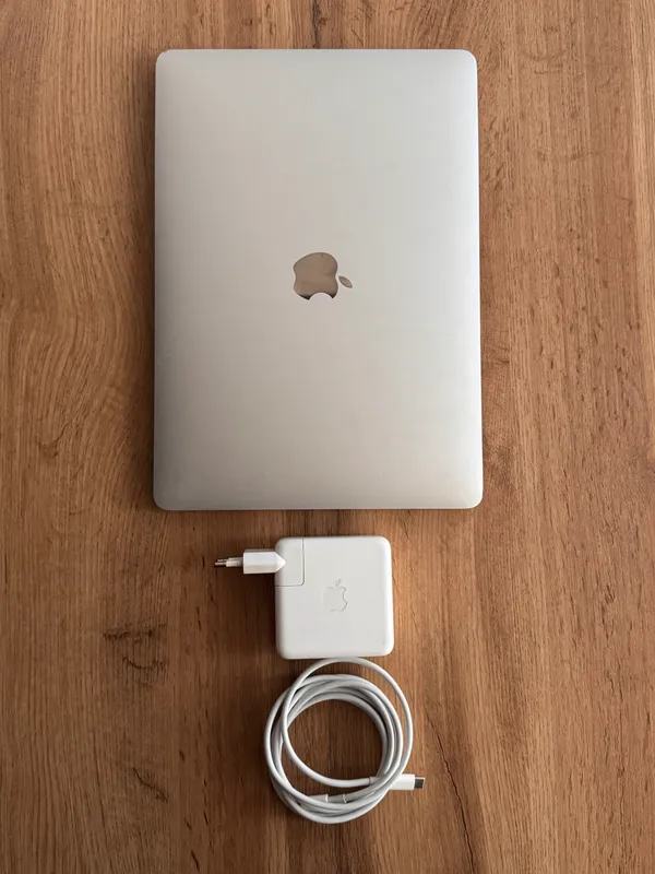 MacBook Pro m1 8/512gb 13 inch touchbar