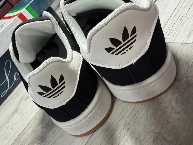 Чёрные кроссовки Adidas! 9 Чёрные кроссовки Adidas! 9