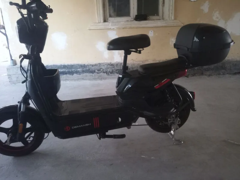 skuter 4