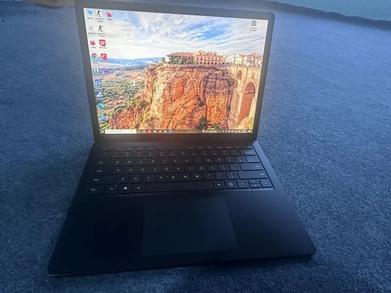 Noutbuk Microsoft Laptop 3 — фото 2