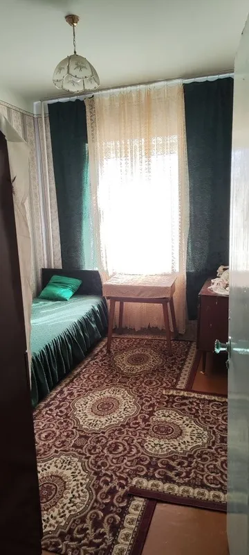 Ижарага, Гулистонда 4 мавзе, 40 уйда 2 этаж, 4 хонали квартира ижарага — фото 8