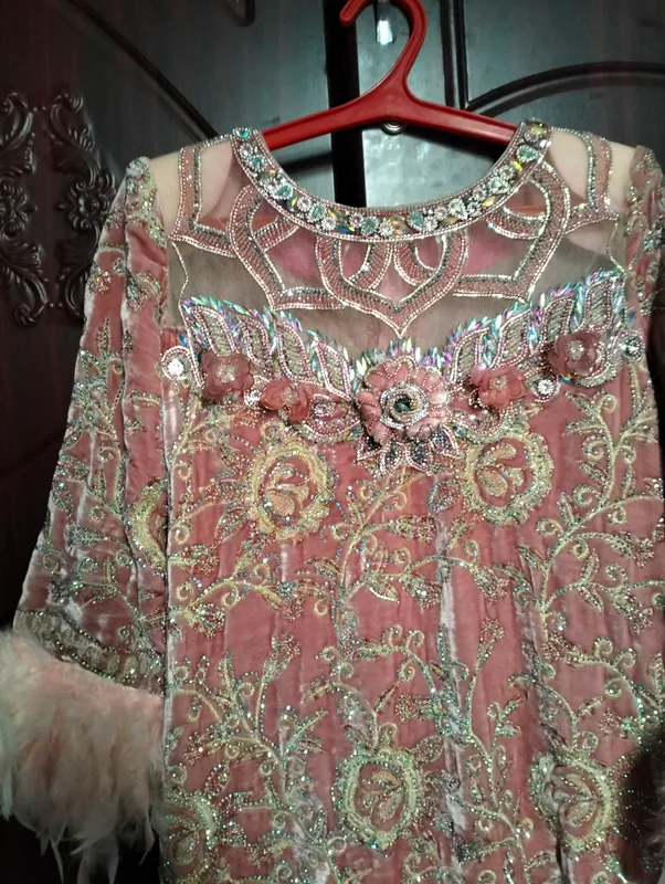 ayollar koʻylagi yangi razmeri 50 52 narxi 1 milli — фото 1